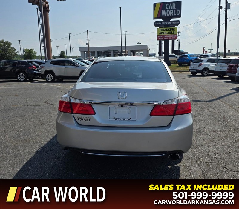 Honda Accord Sedan Vehicle Full-screen Gallery Image 5
