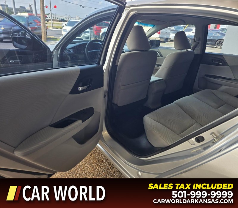 Honda Accord Sedan Vehicle Full-screen Gallery Image 9