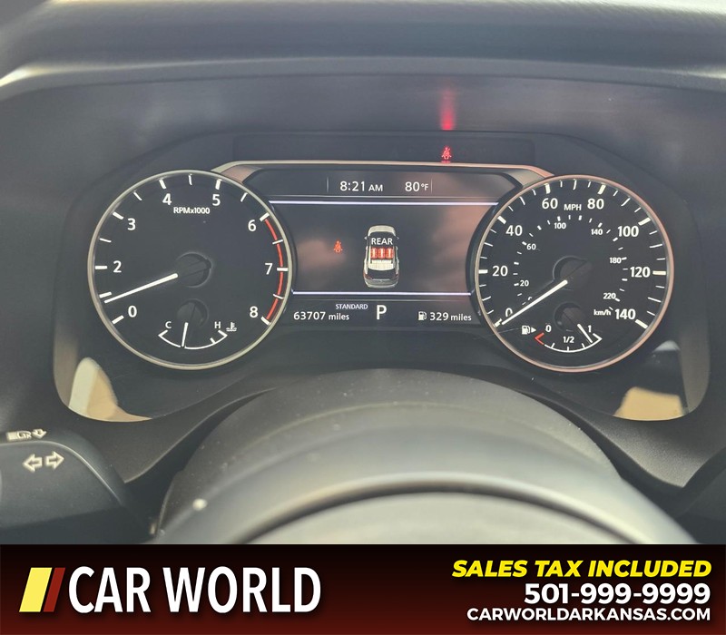 Nissan Rogue Vehicle Full-screen Gallery Image 17
