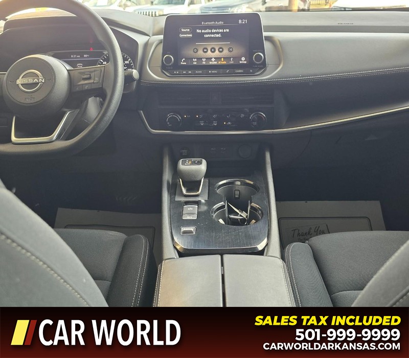 Nissan Rogue Vehicle Full-screen Gallery Image 18