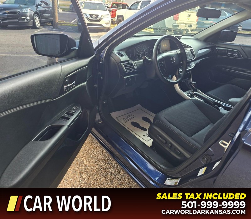 Honda Accord Sedan Vehicle Full-screen Gallery Image 7