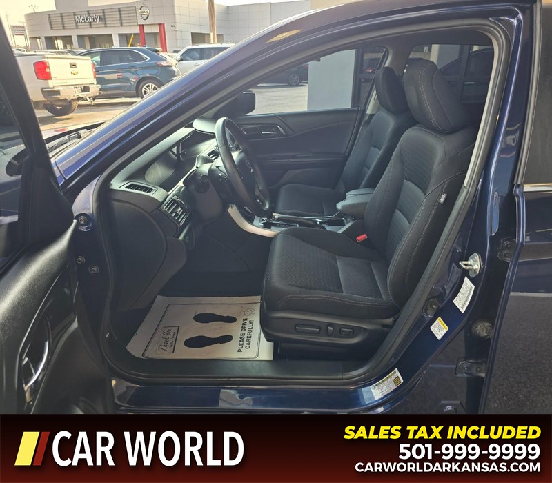 Honda Accord Sedan Vehicle Full-screen Gallery Image 8