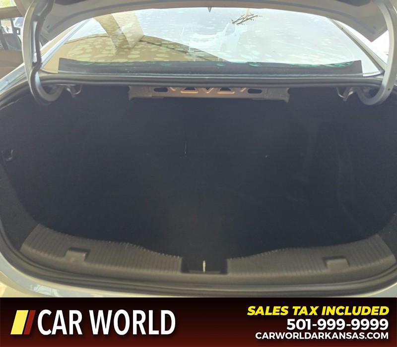 Chevrolet Cruze Vehicle Full-screen Gallery Image 13