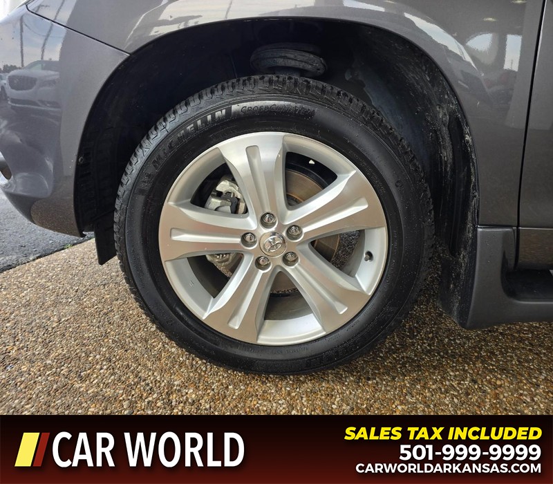 Toyota Highlander Vehicle Full-screen Gallery Image 6