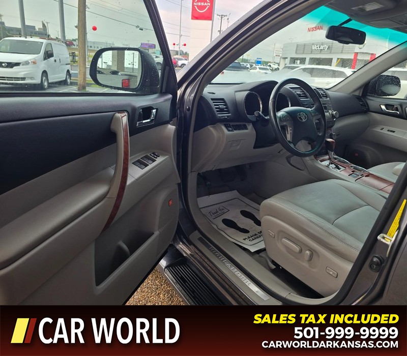 Toyota Highlander Vehicle Full-screen Gallery Image 7
