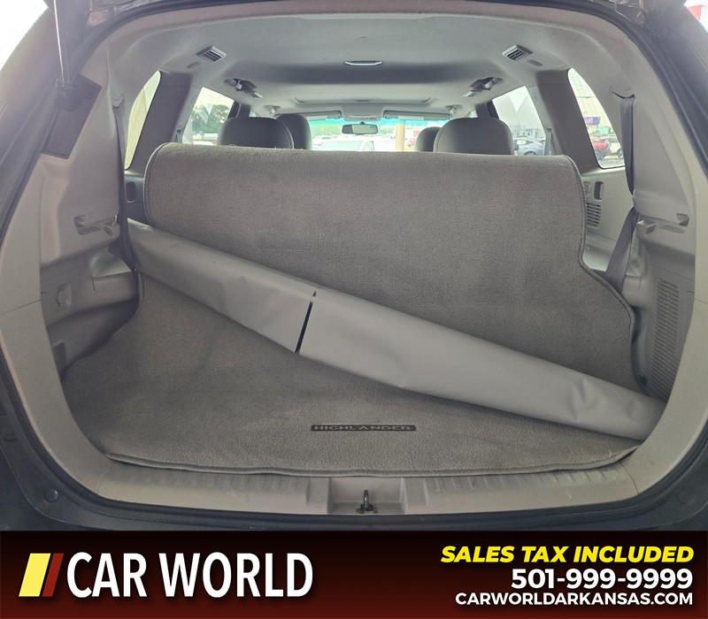 Toyota Highlander Vehicle Full-screen Gallery Image 14