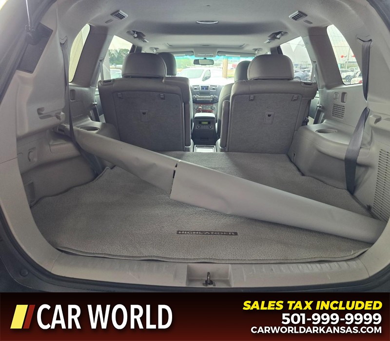 Toyota Highlander Vehicle Full-screen Gallery Image 15