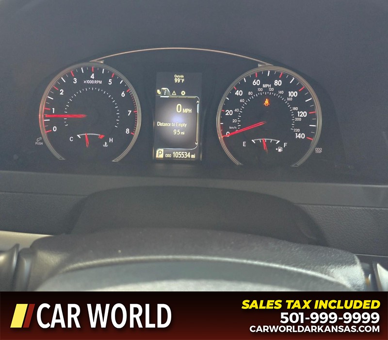 Toyota Camry Vehicle Full-screen Gallery Image 16