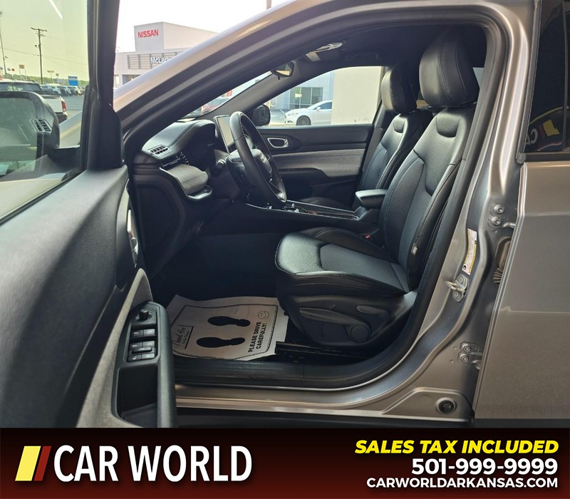Jeep Compass Vehicle Full-screen Gallery Image 8