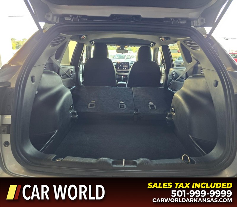 Jeep Compass Vehicle Full-screen Gallery Image 14