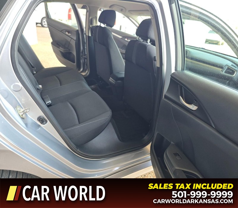 Honda Civic Sedan Vehicle Full-screen Gallery Image 12