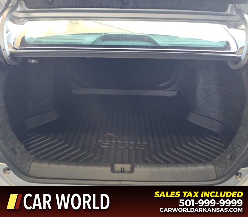 Honda Civic Sedan Vehicle Full-screen Gallery Image 13