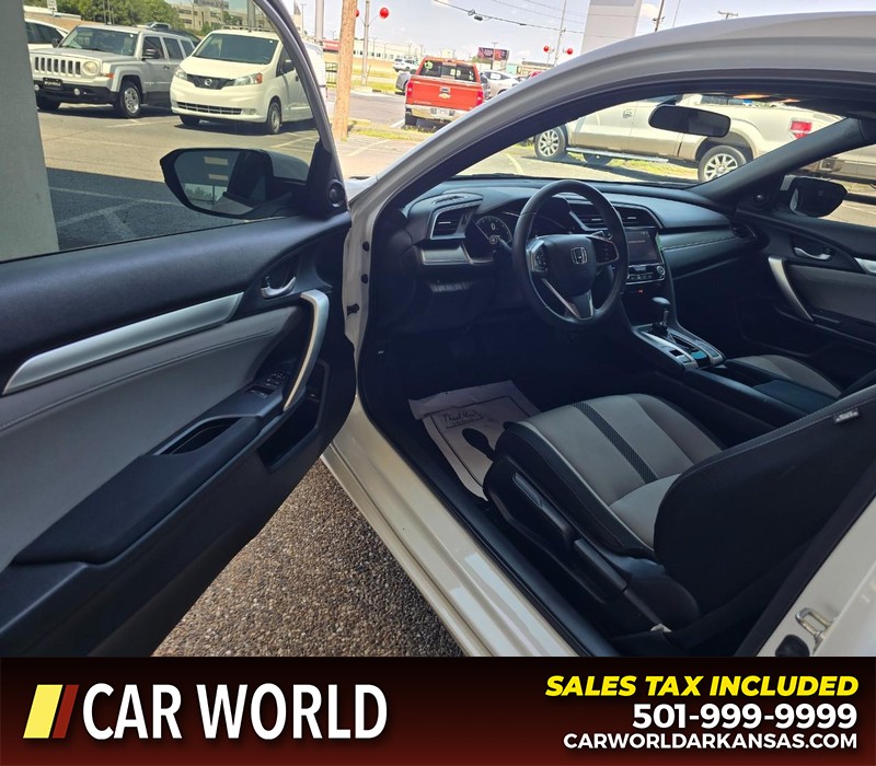 Honda Civic Coupe Vehicle Full-screen Gallery Image 7