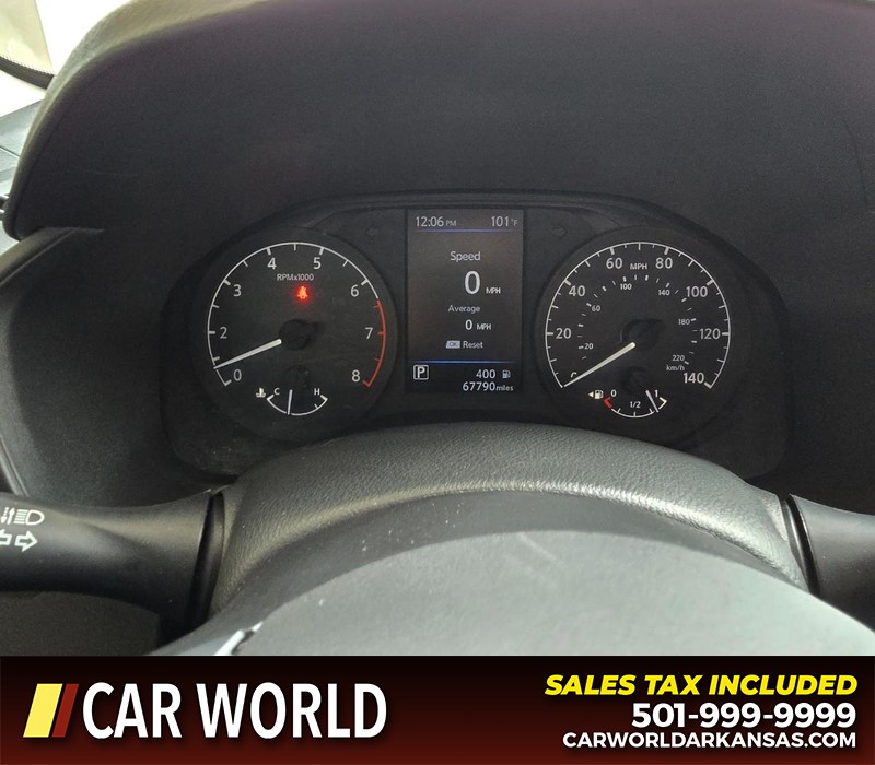 Nissan Altima Vehicle Full-screen Gallery Image 17