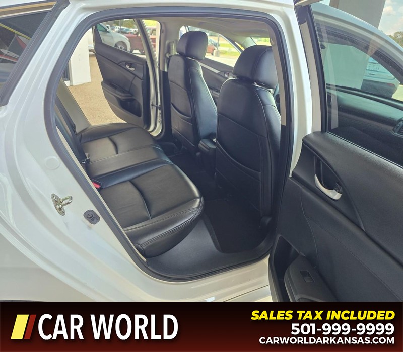 Honda Civic Sedan Vehicle Full-screen Gallery Image 12