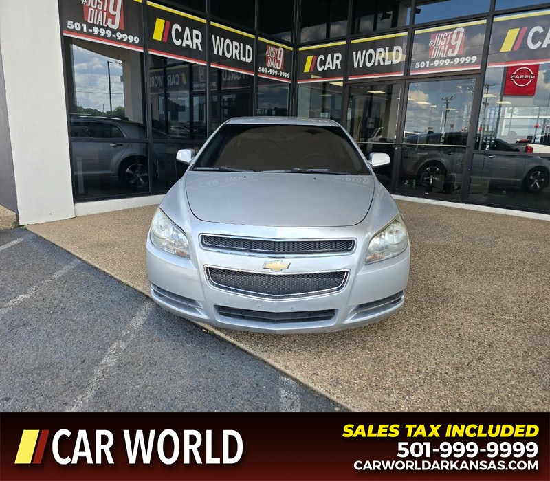 Chevrolet Malibu Vehicle Full-screen Gallery Image 2