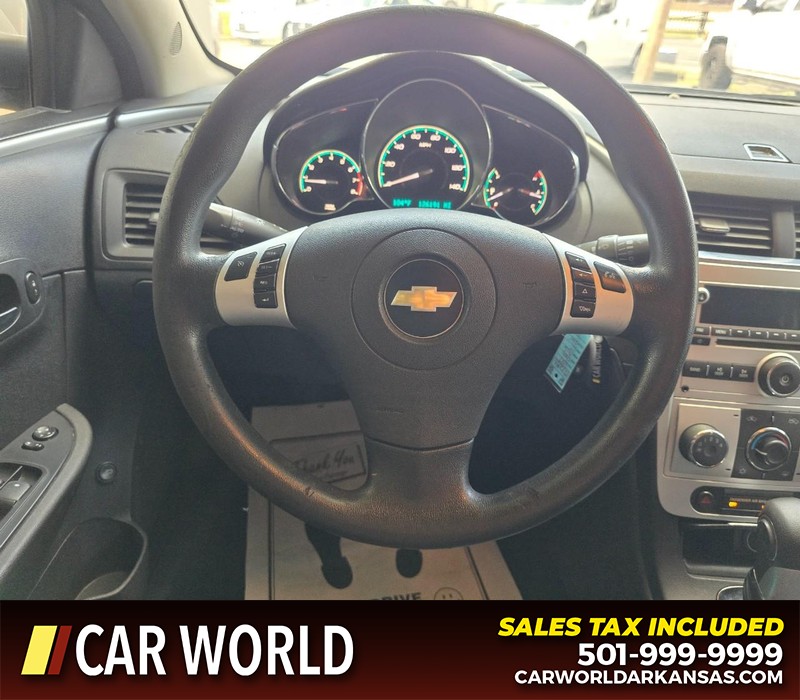 Chevrolet Malibu Vehicle Full-screen Gallery Image 15