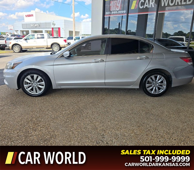 Honda Accord Sedan Vehicle Full-screen Gallery Image 4