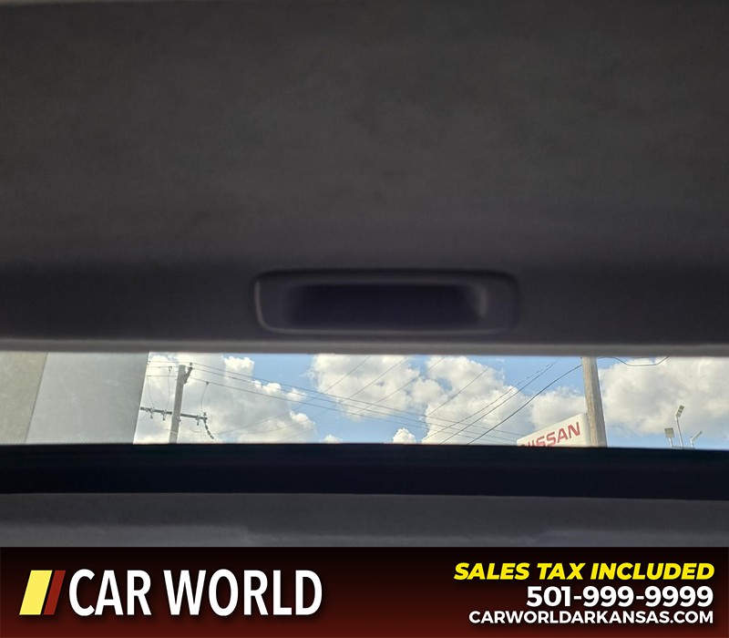 Honda Accord Sedan Vehicle Full-screen Gallery Image 18