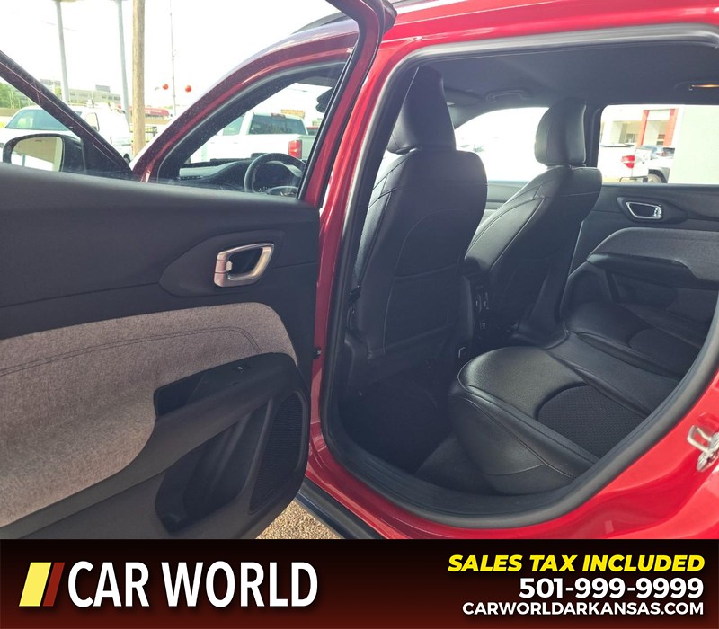Jeep Compass Vehicle Full-screen Gallery Image 9