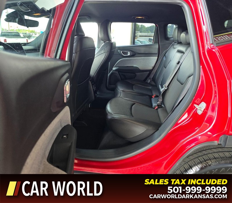 Jeep Compass Vehicle Full-screen Gallery Image 10