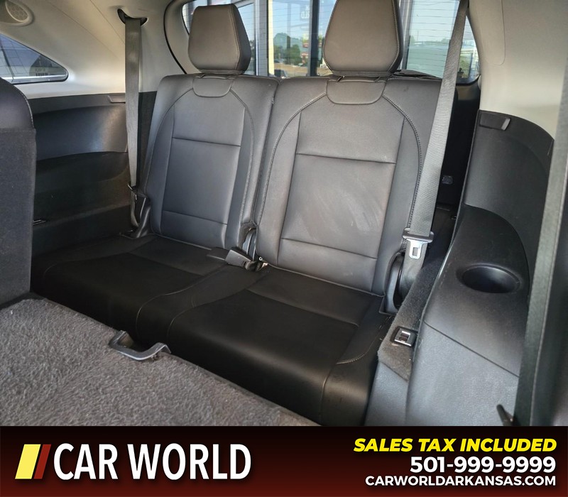 Acura MDX Vehicle Full-screen Gallery Image 11