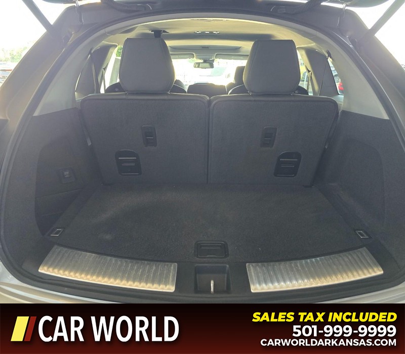 Acura MDX Vehicle Full-screen Gallery Image 15