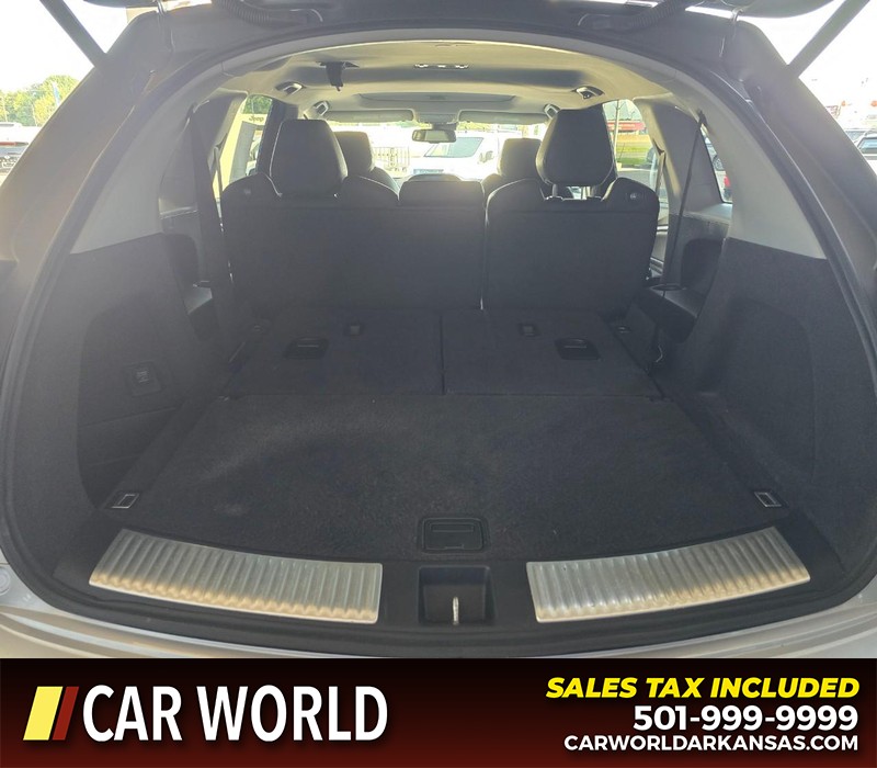 Acura MDX Vehicle Full-screen Gallery Image 16