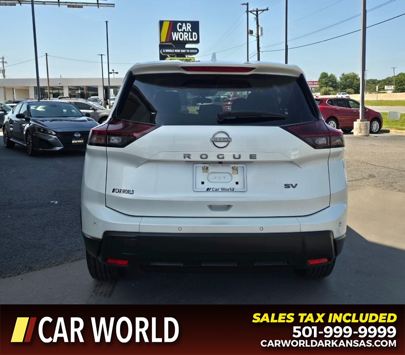 Nissan Rogue Vehicle Full-screen Gallery Image 5
