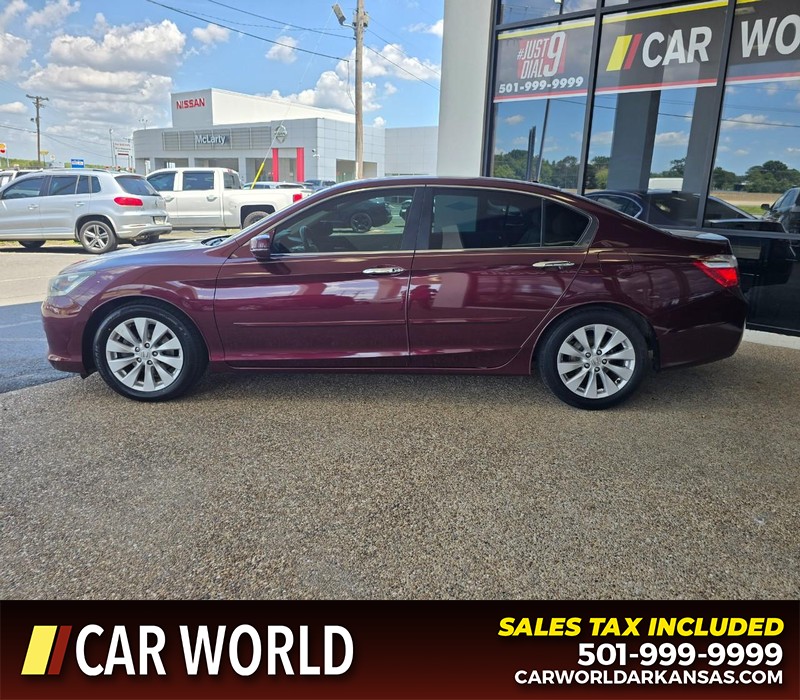 Honda Accord Sedan Vehicle Full-screen Gallery Image 4