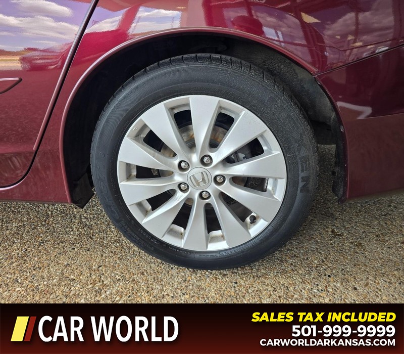 Honda Accord Sedan Vehicle Full-screen Gallery Image 6