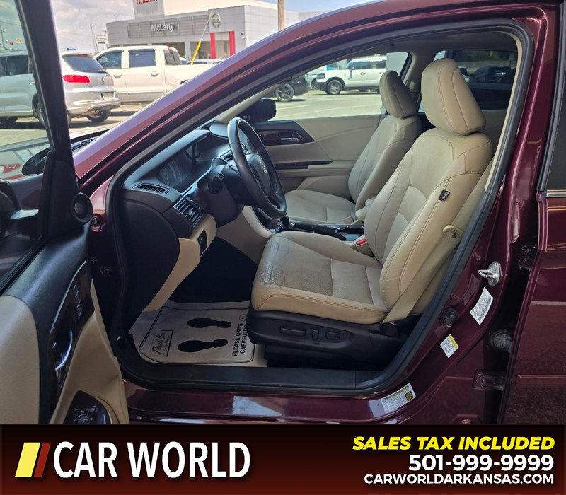Honda Accord Sedan Vehicle Full-screen Gallery Image 8