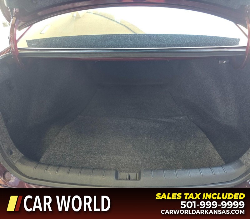 Honda Accord Sedan Vehicle Full-screen Gallery Image 13