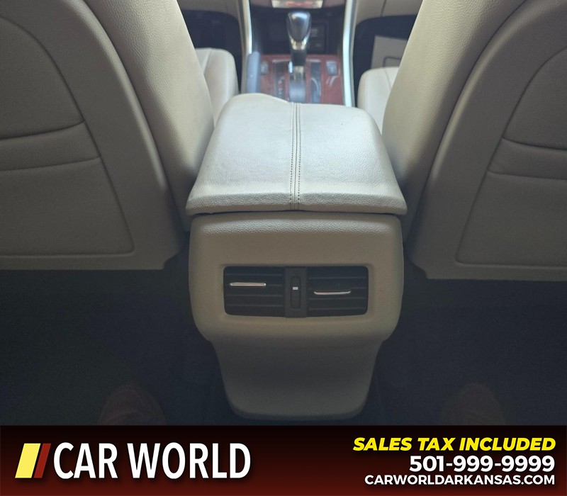Honda Accord Sedan Vehicle Full-screen Gallery Image 19