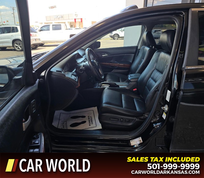 Honda Accord Sedan Vehicle Full-screen Gallery Image 8