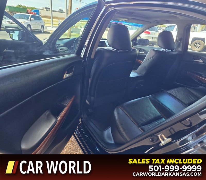 Honda Accord Sedan Vehicle Full-screen Gallery Image 9