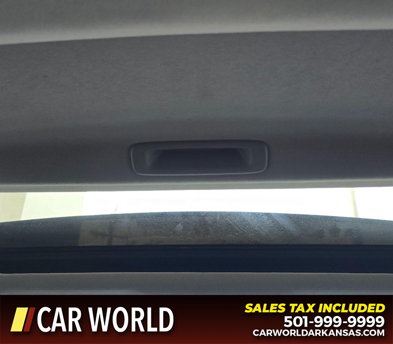 Honda Accord Sedan Vehicle Full-screen Gallery Image 18