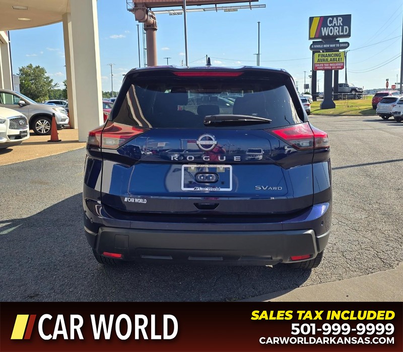 Nissan Rogue Vehicle Full-screen Gallery Image 5
