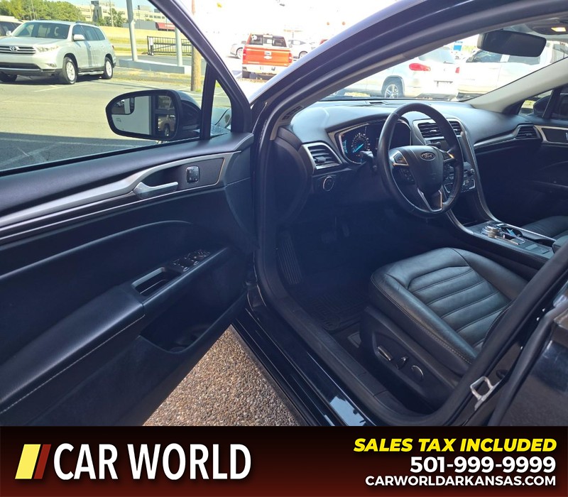 Ford Fusion Vehicle Full-screen Gallery Image 8