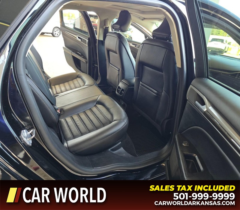Ford Fusion Vehicle Full-screen Gallery Image 13