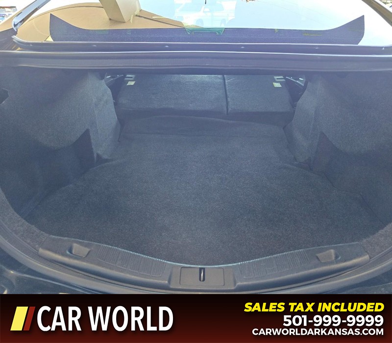 Ford Fusion Vehicle Full-screen Gallery Image 15