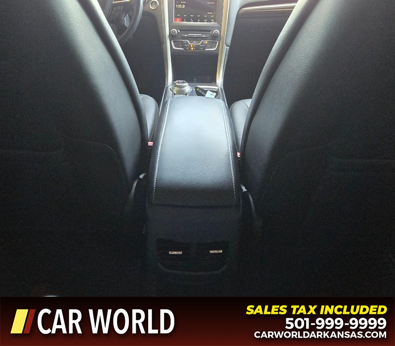 Ford Fusion Vehicle Full-screen Gallery Image 21