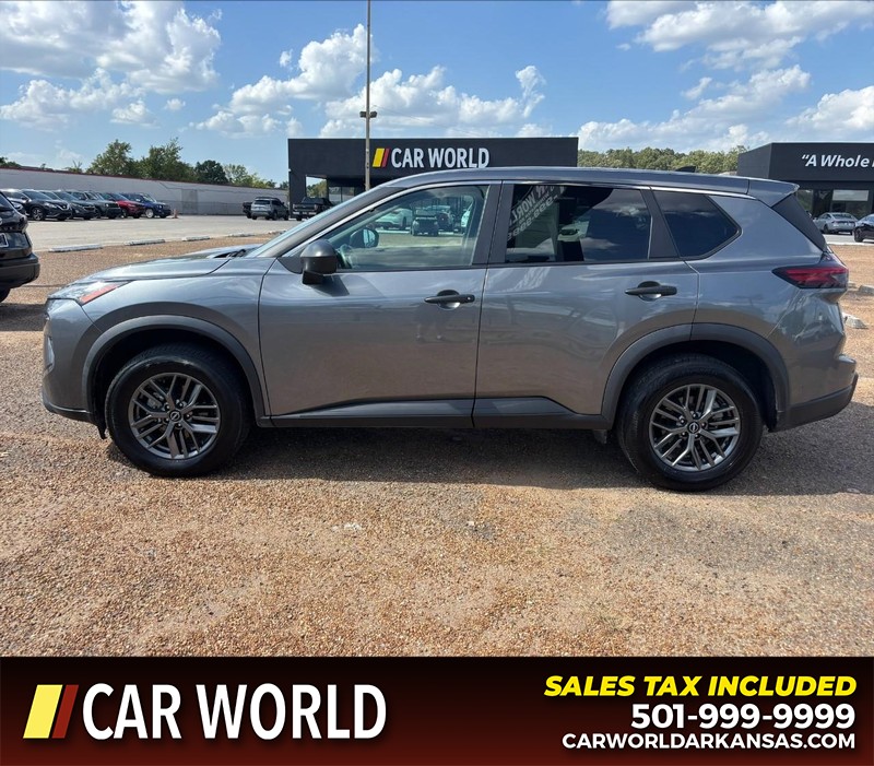 Nissan Rogue Vehicle Full-screen Gallery Image 8