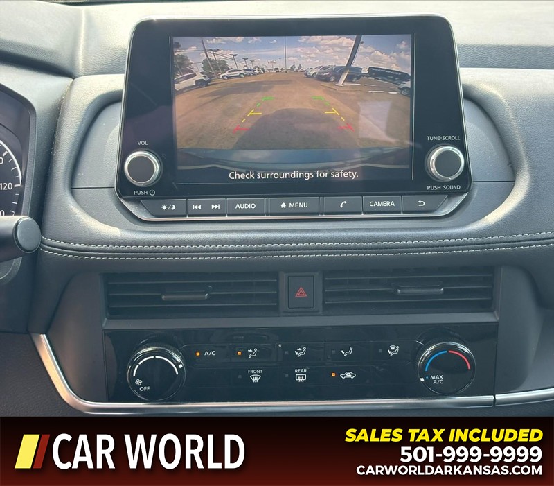 Nissan Rogue Vehicle Full-screen Gallery Image 18