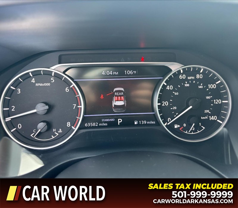 Nissan Rogue Vehicle Full-screen Gallery Image 20