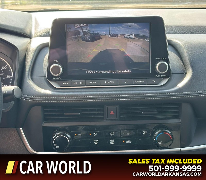 Nissan Rogue Vehicle Full-screen Gallery Image 18