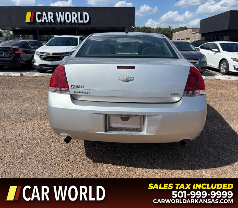 Chevrolet Impala Limited Vehicle Full-screen Gallery Image 4
