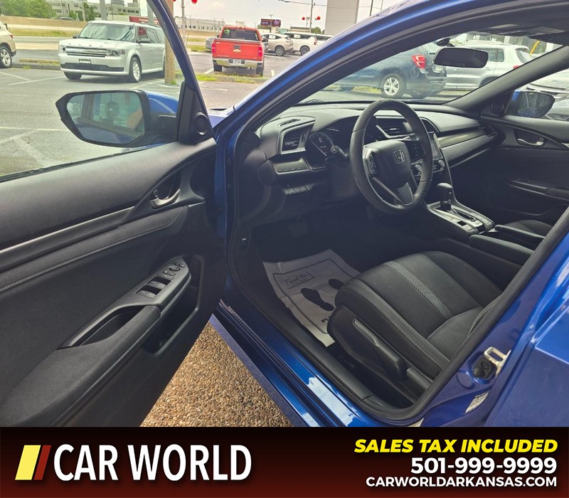 Honda Civic Hatchback Vehicle Full-screen Gallery Image 6