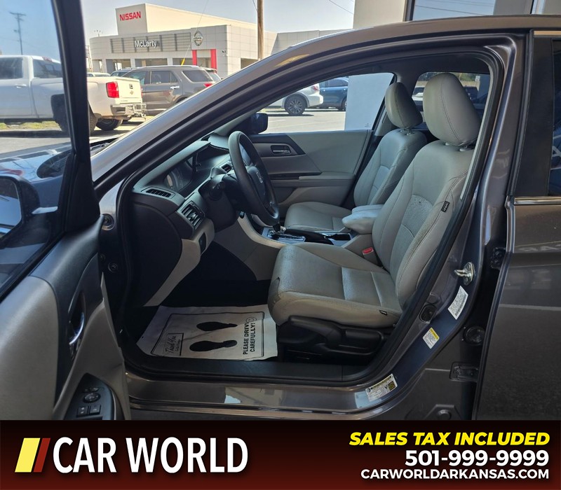 Honda Accord Sedan Vehicle Full-screen Gallery Image 8