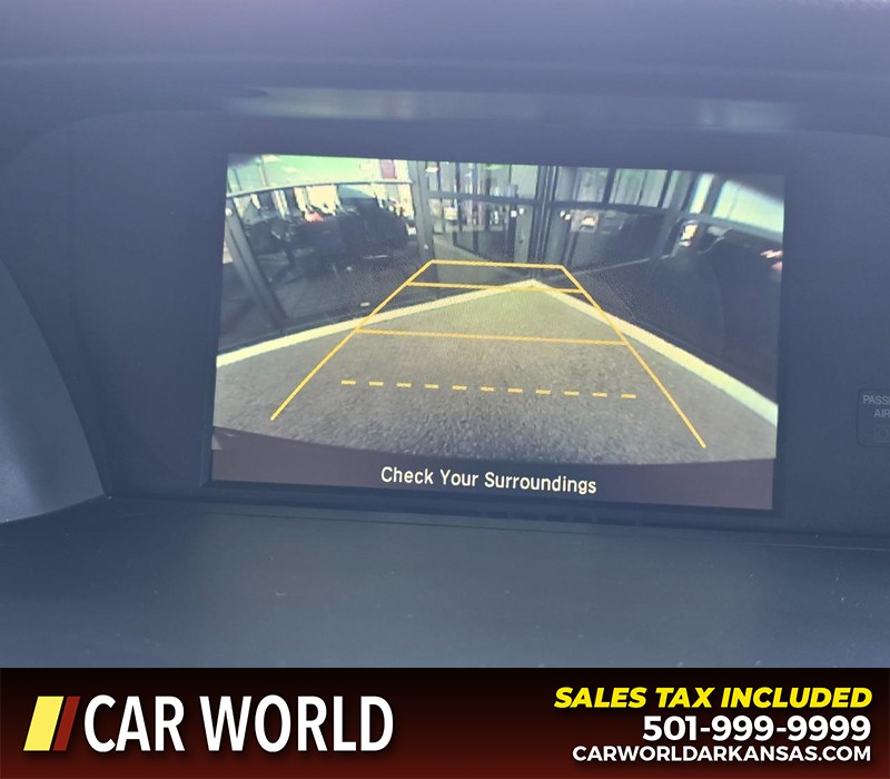 Honda Accord Sedan Vehicle Full-screen Gallery Image 18